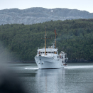Kongeskipet ankommer Leirfjord. Foto: Anika Byrde / NTB